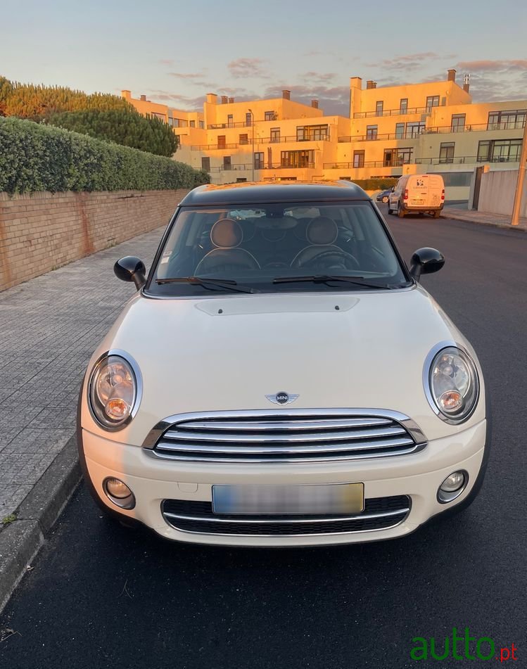 2009' MINI Clubman Cooper D photo #2