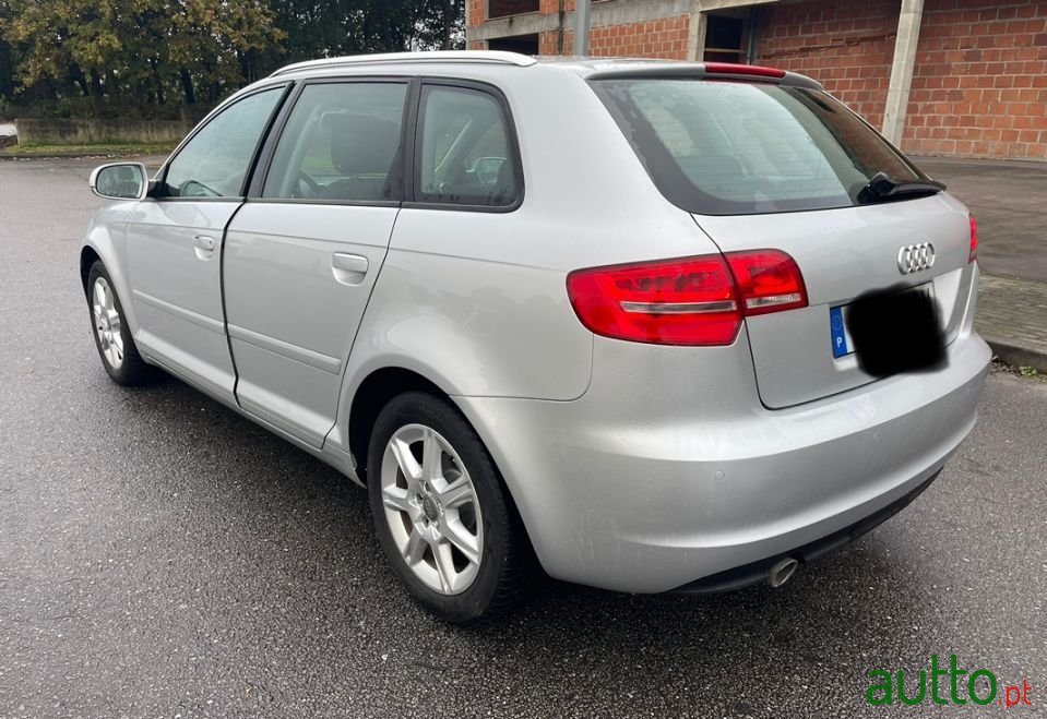 2011' Audi A3 Sportback photo #2