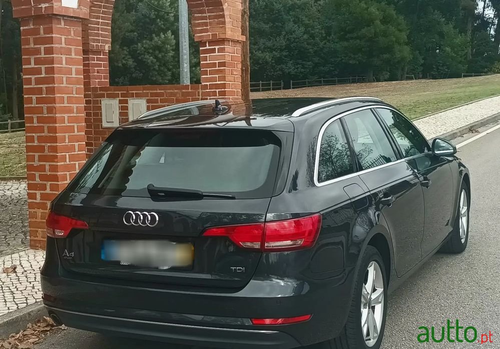 2017' Audi A4 Avant photo #5