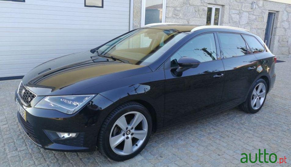 2015' SEAT Leon St photo #1