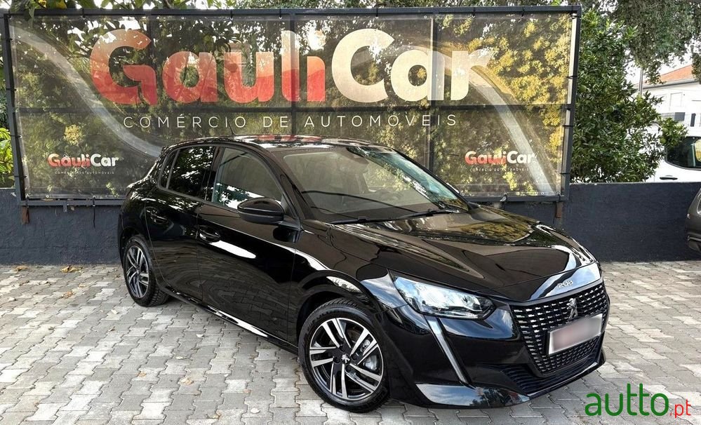 2023' Peugeot 208 photo #1