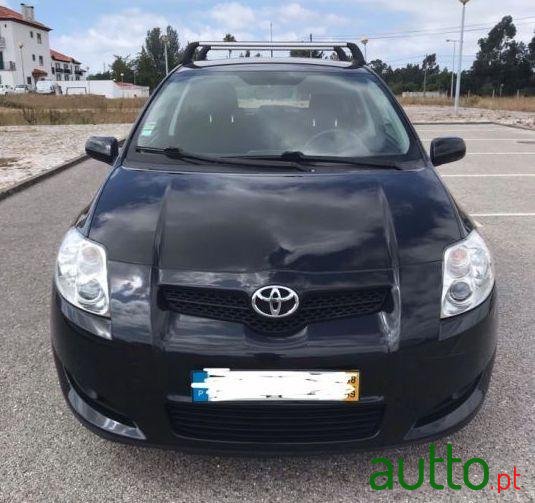 2008' Toyota Auris photo #1