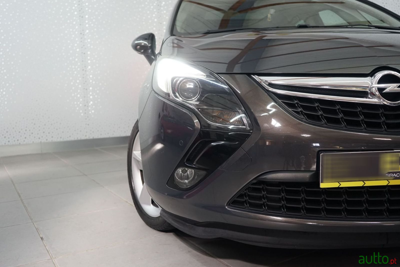 2012' Opel Zafira photo #4