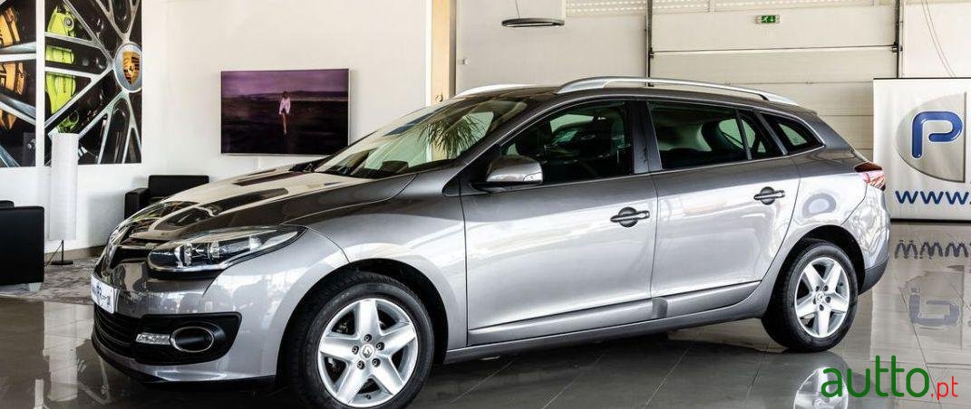 2014' Renault Megane Sport Tourer photo #2