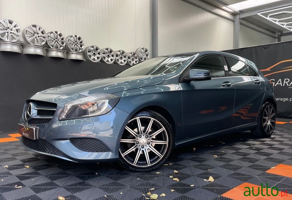 2013' Mercedes-Benz Classe A D Urban photo #1