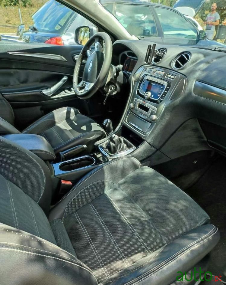 2007' Ford Mondeo Sw photo #6