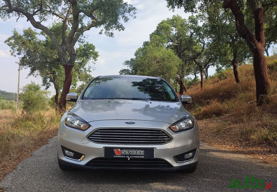 2015' Ford Focus photo #4