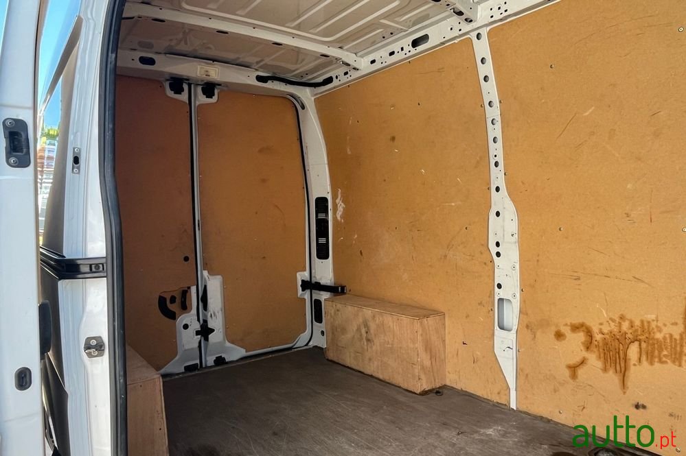 2020' Renault Master photo #5