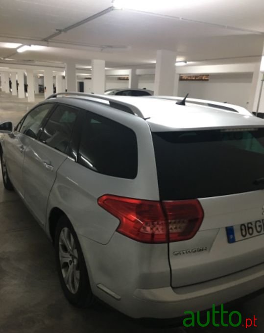 2008' Citroen C5 Tourer photo #2
