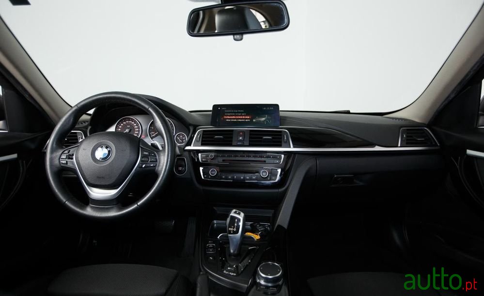 2017' BMW Série 3 photo #6