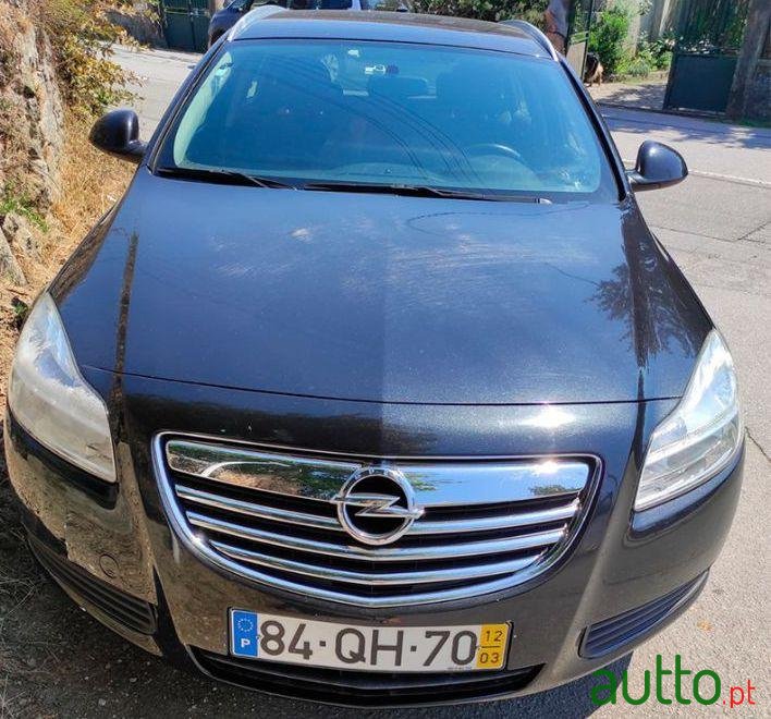 2012' Opel Insignia Sports Tourer photo #1