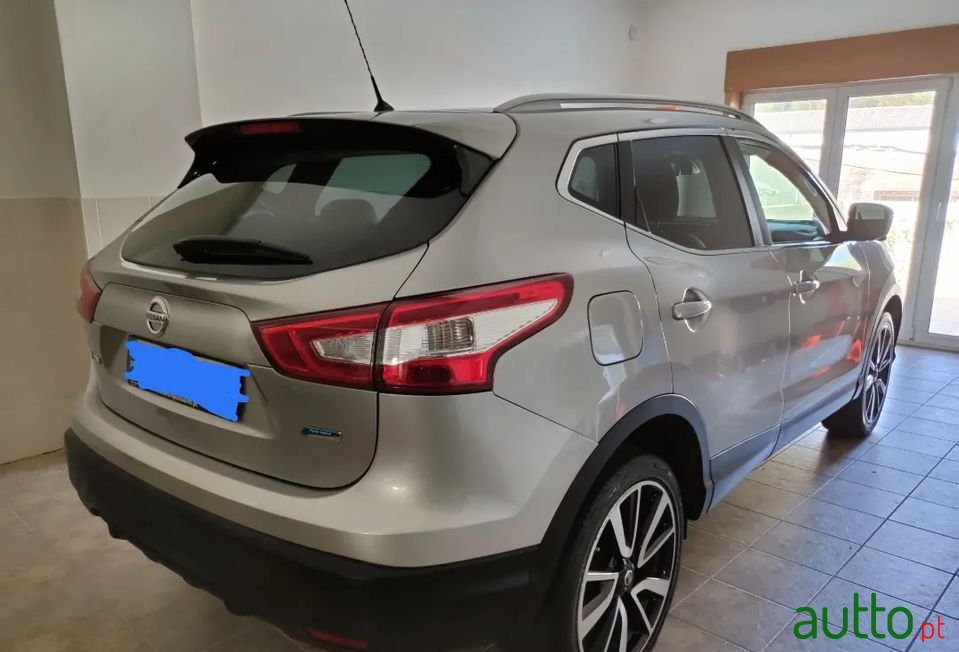 2015' Nissan Qashqai photo #2