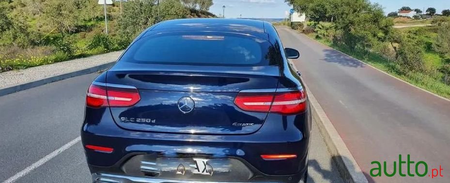 2018' Mercedes-Benz Classe Glc photo #2