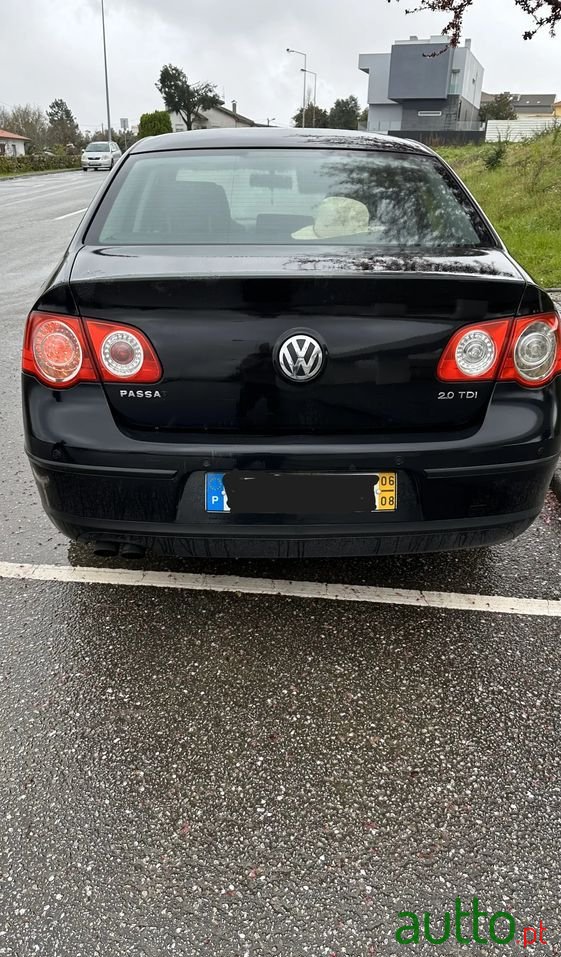 2006' Volkswagen Passat photo #5