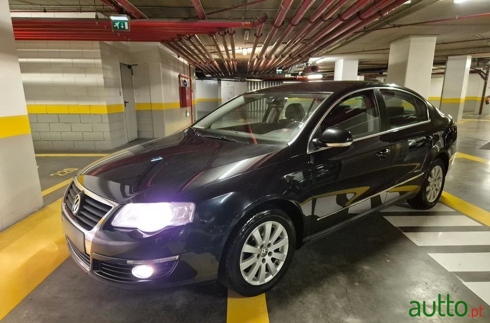 2007' Volkswagen Passat 2.0 Tdi Confortline photo #1