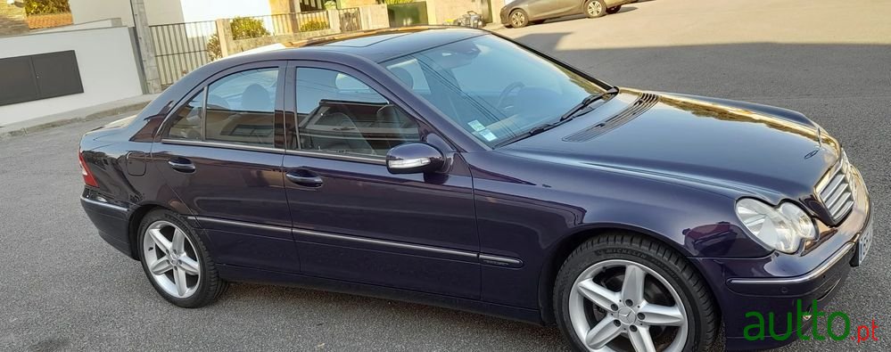 2001' Mercedes-Benz C 220 photo #4