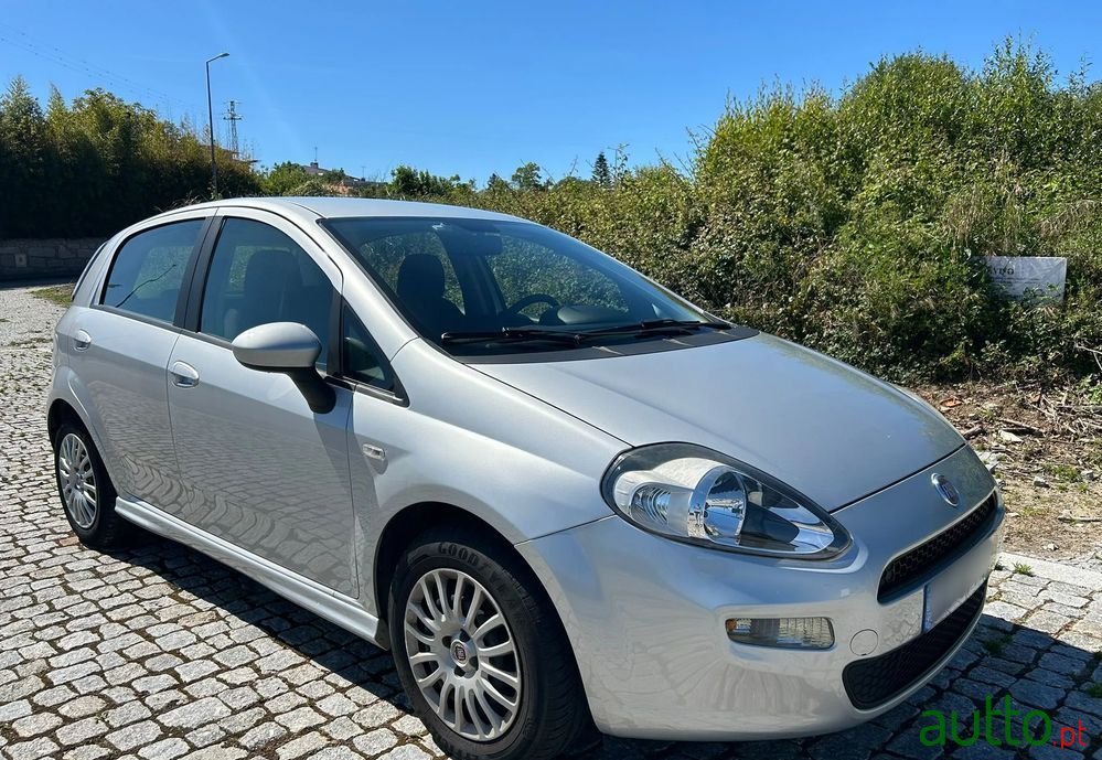 2014' Fiat Punto 1.2 Easy S&S photo #1