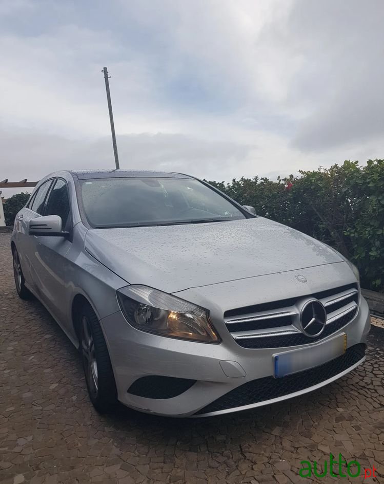 2014' Mercedes-Benz Classe A photo #2