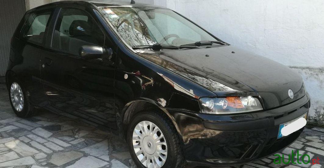 2002' Fiat Punto photo #2
