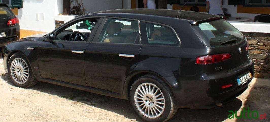 2007' Alfa Romeo 159 Sportwagon photo #2