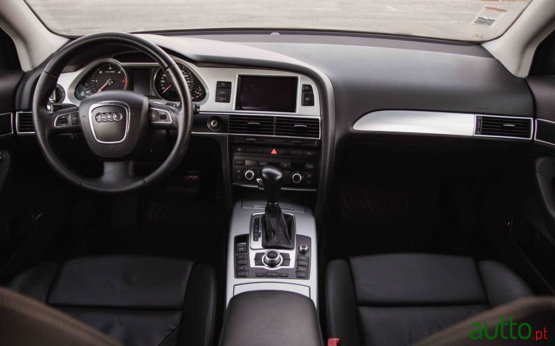 2010' Audi A6 Avant photo #5