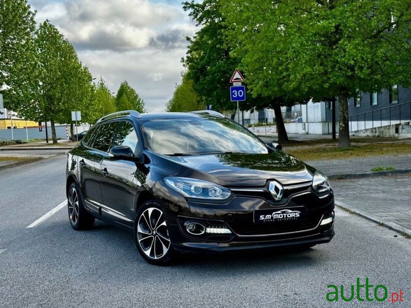 2014' Renault Megane Sport Tourer photo #1