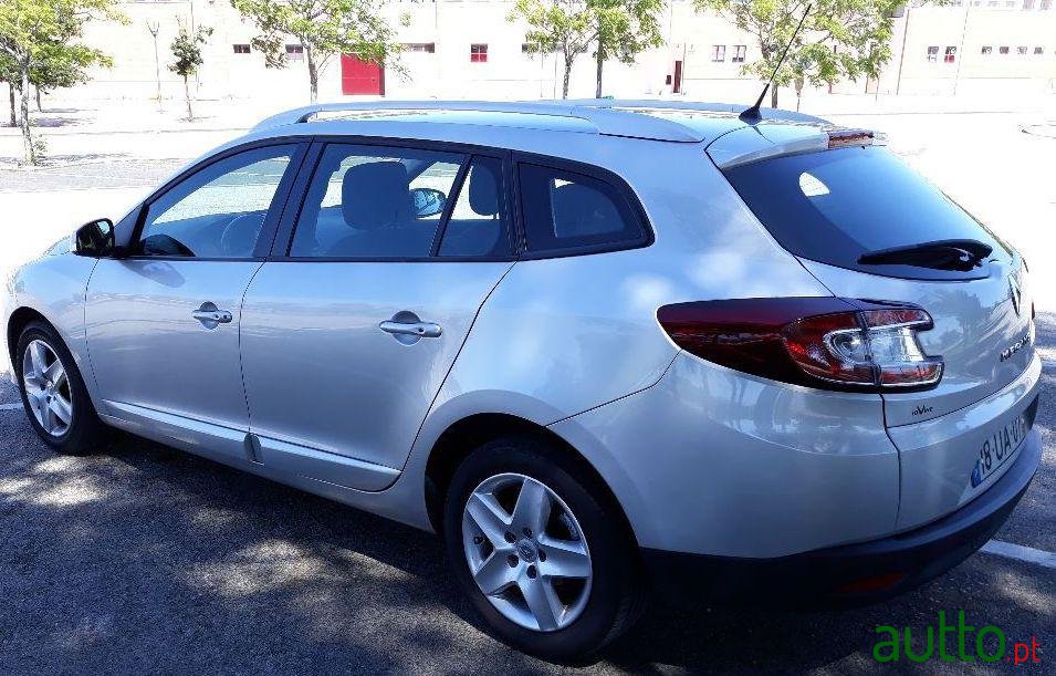 2015' Renault Megane photo #3