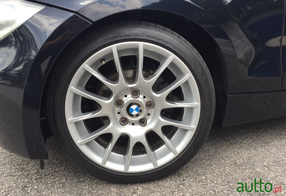 2007' BMW 118 photo #3