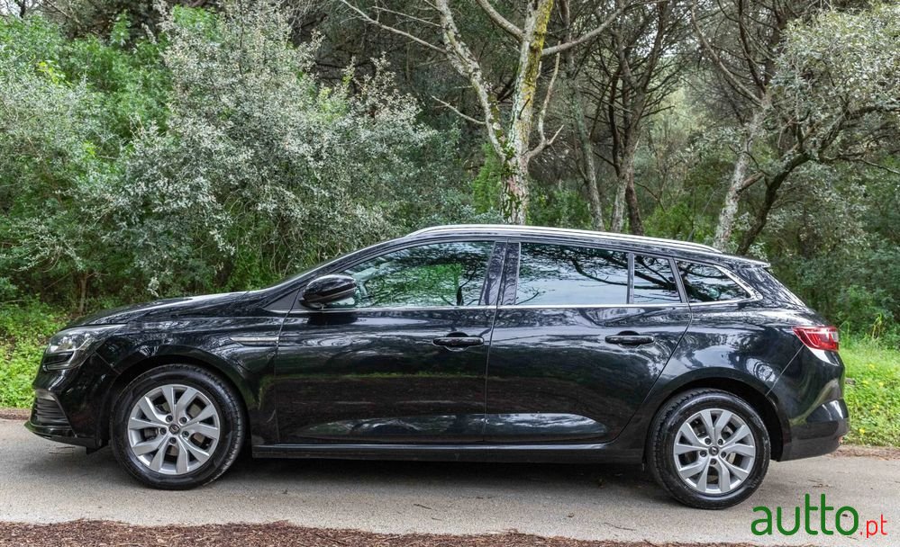 2020' Renault Mégane Sport Tourer photo #3