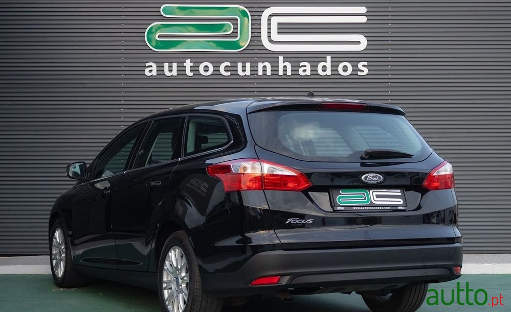 2011' Ford Focus Sw photo #4