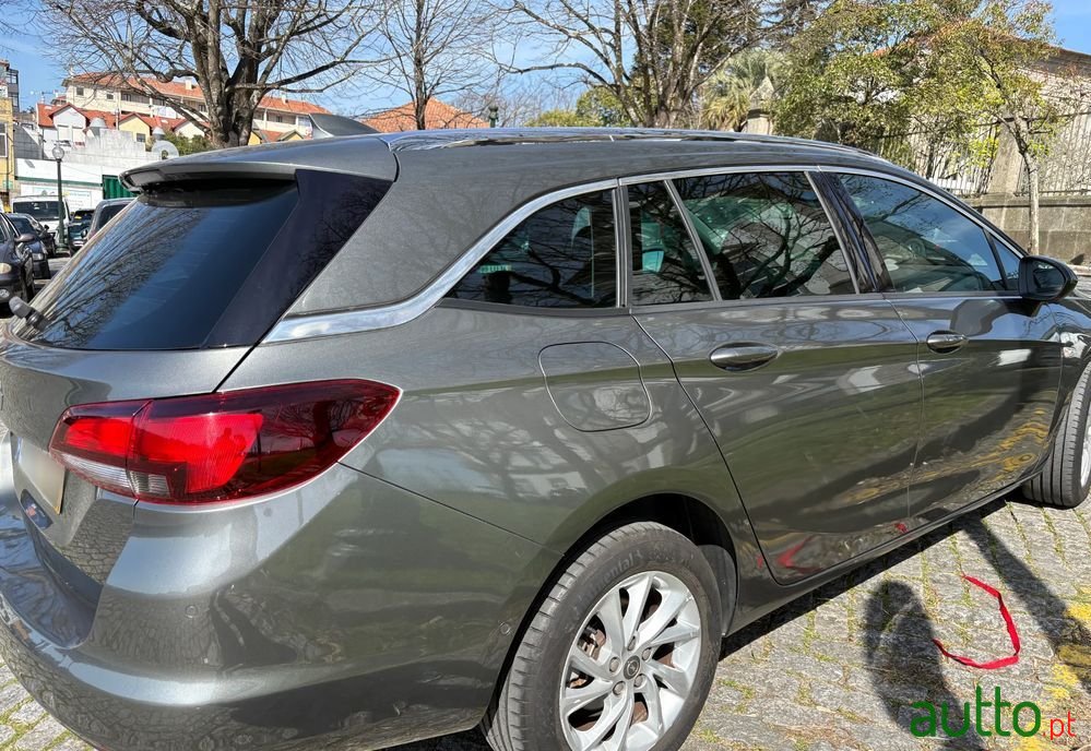 2018' Opel Astra Sports Tourer photo #4
