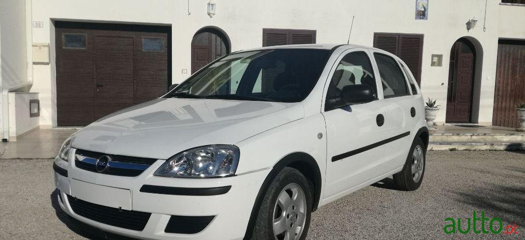 2005' Opel Corsa 1.3 Cdti photo #1