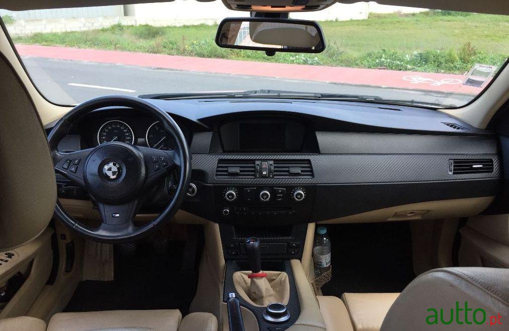 2007' BMW 520 Pack M Lci photo #2