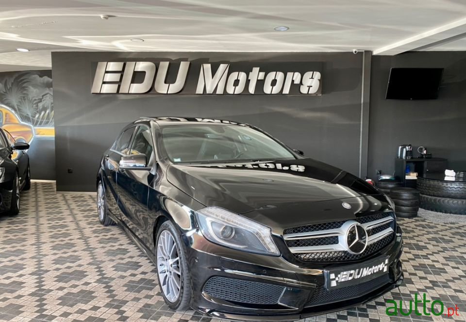 2015' Mercedes-Benz A-200 photo #2