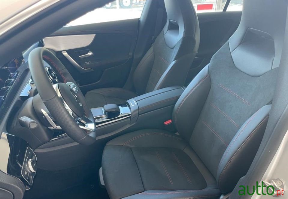 2021' Mercedes-Benz Cla-250 photo #4