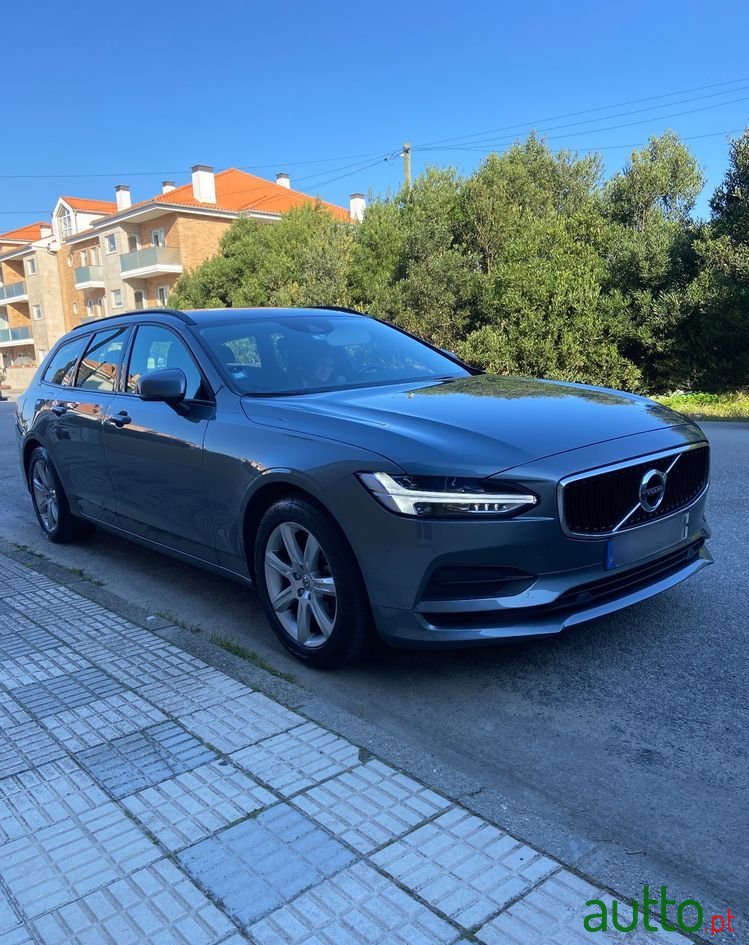2017' Volvo V90 D3 Geartronic photo #2