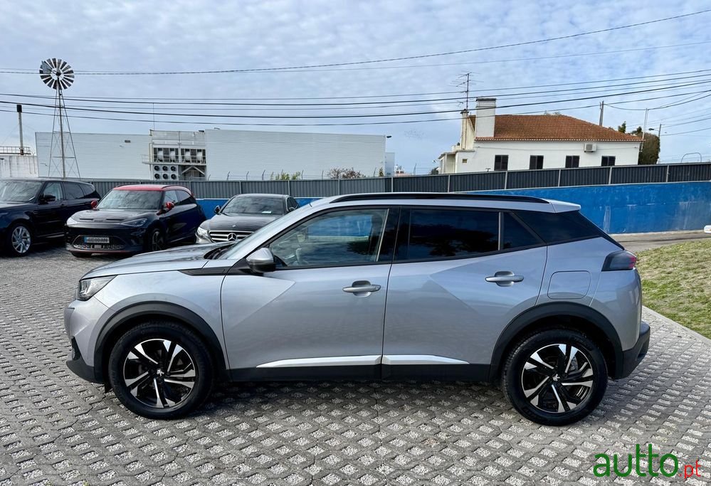 2021' Peugeot 2008 photo #4