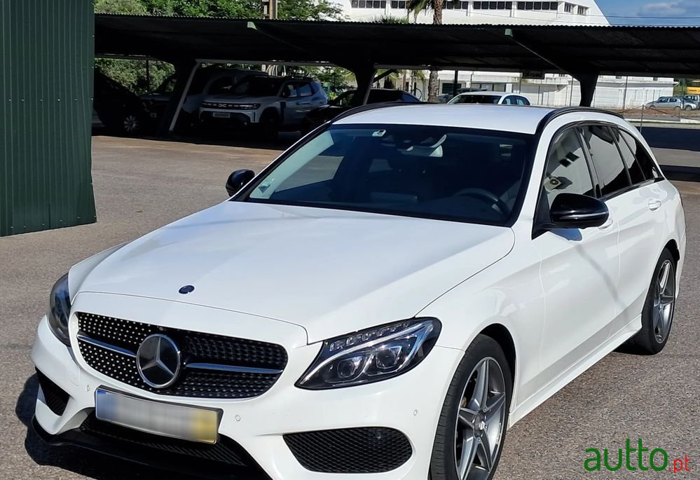 2015' Mercedes-Benz Classe C Bluetec photo #2