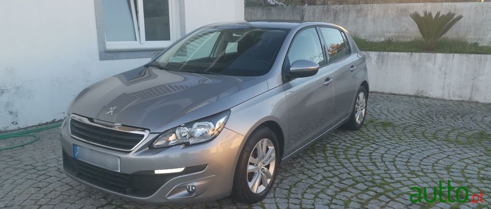 2014' Peugeot 308 photo #1