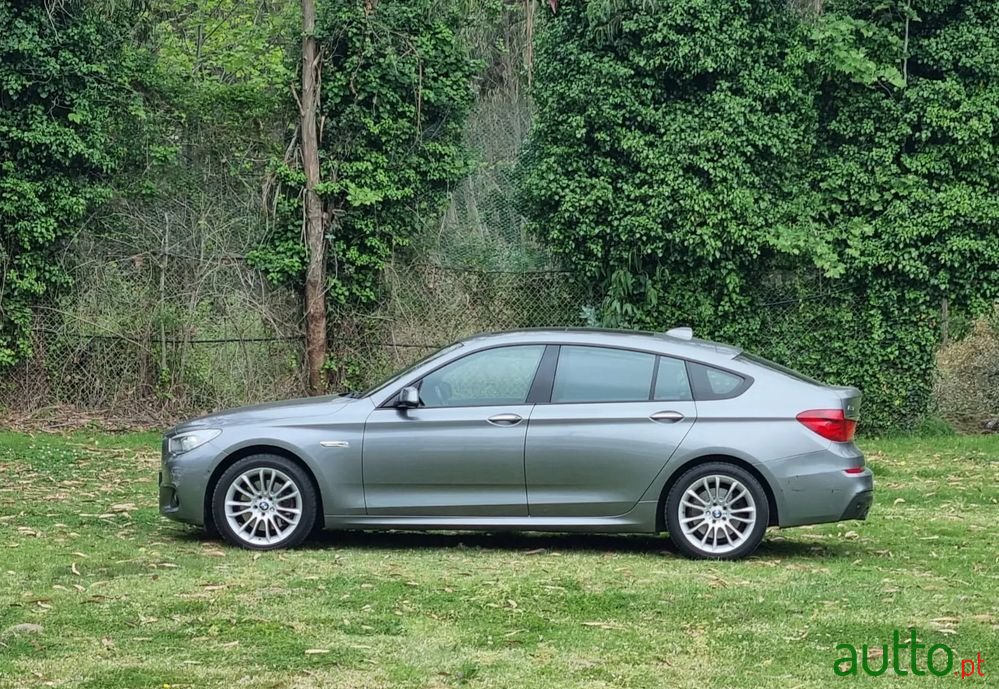 2011' BMW 535 Gran Turismo photo #4