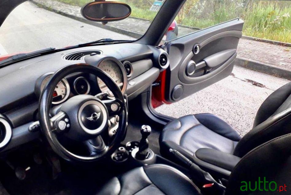 2010' MINI Cooper D photo #1