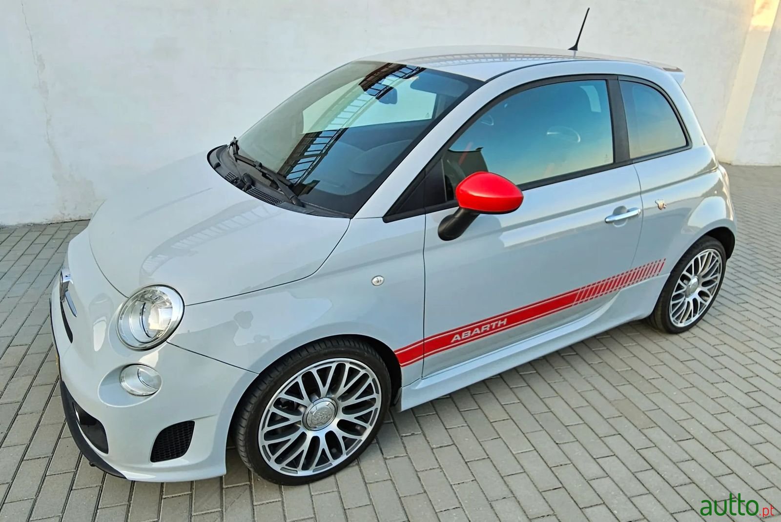 2013' Fiat Abarth 500 photo #1