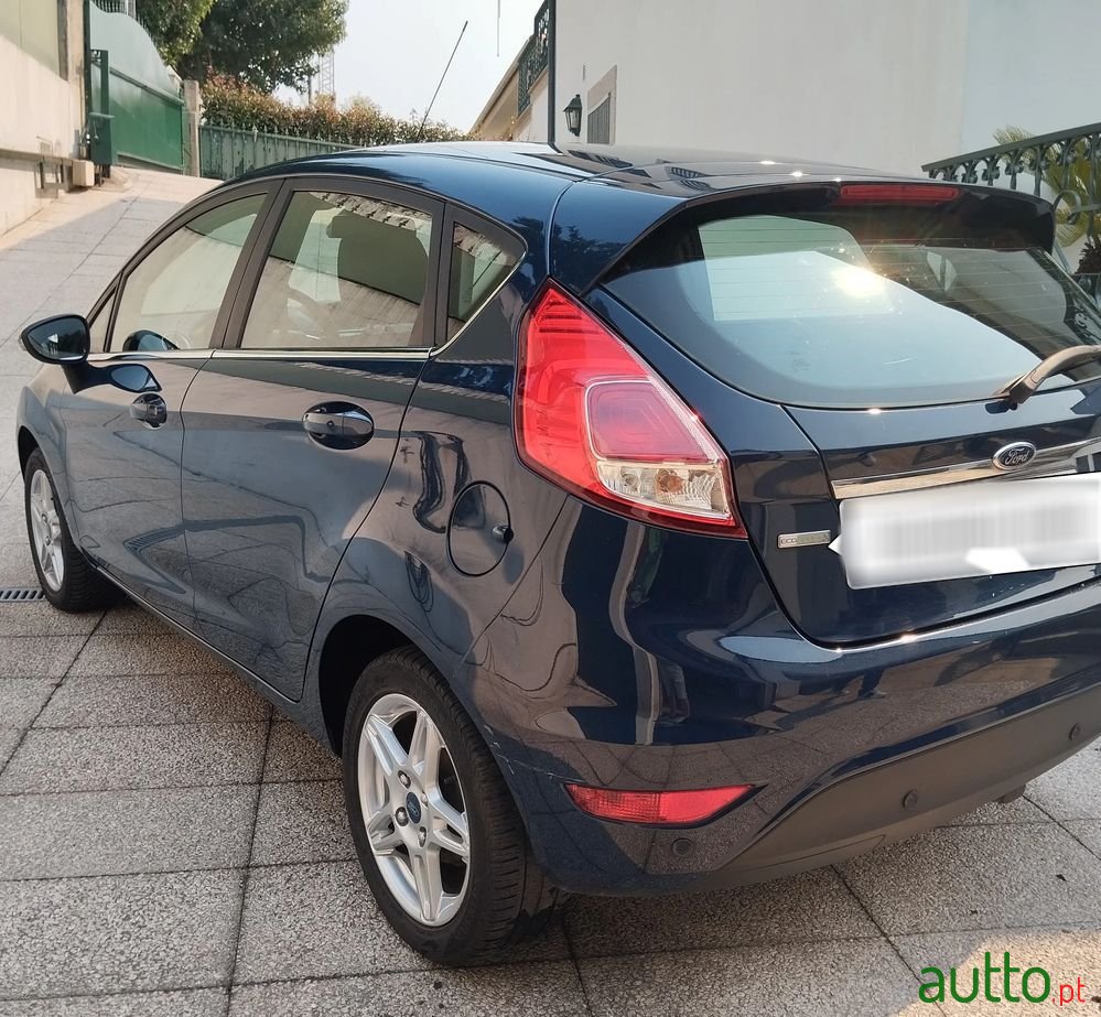 2014' Ford Fiesta photo #4