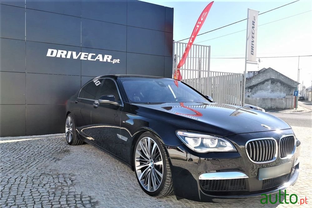 2014' BMW Série 7 Ld Xdrive Pack M photo #2