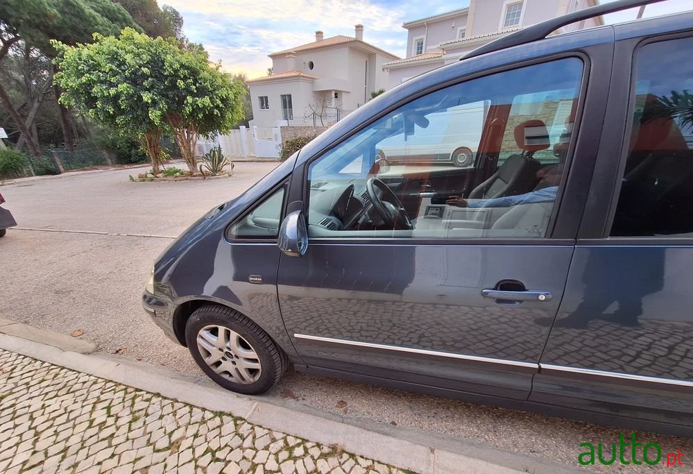 2005' Volkswagen Sharan photo #5
