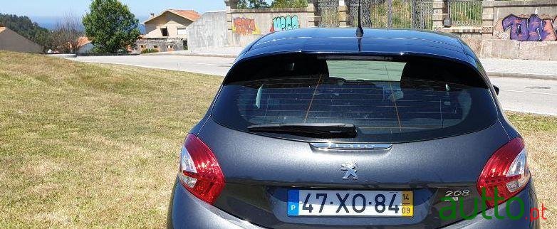 2014' Peugeot 208 1.6 Ehdi photo #2