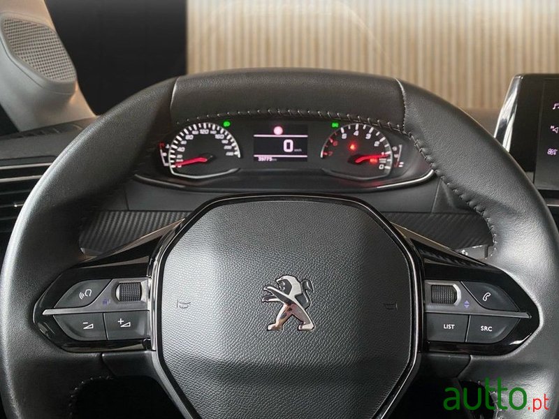 2023' Peugeot 208 photo #3