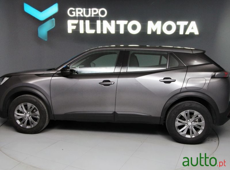 2023' Peugeot 2008 photo #5