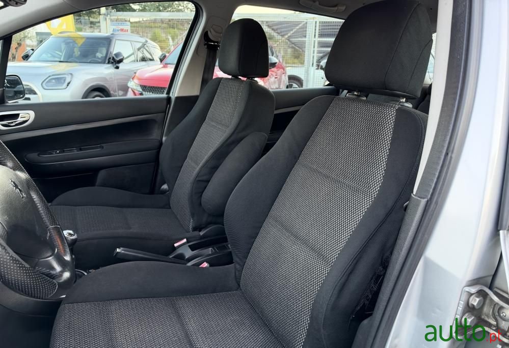 2007' Peugeot 307 1.4 16V Premium photo #6