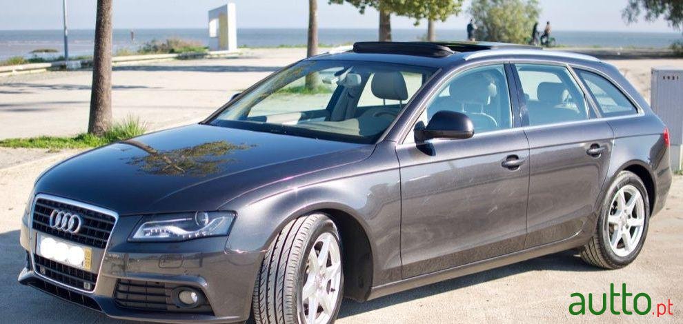 2009' Audi A4 Avant photo #2